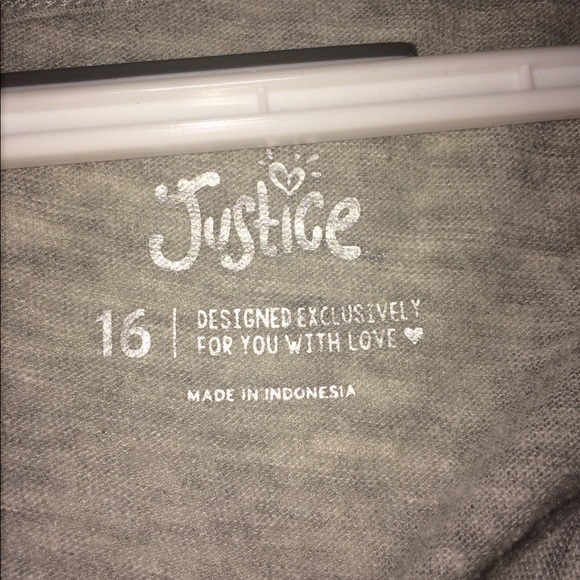 A off the shoulder shirt for kids - Picture 2 of 2